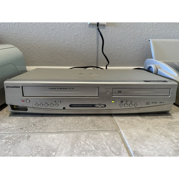 SYLVANIA Media Sylvania 4 Head9 Micron Hq Vhs Video Recorder Dvdcd